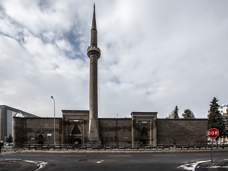 Kayseri'nin mimari harikası camileri