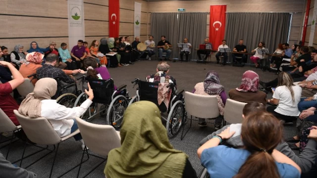 Bursa Osmangazi’de Alzheimer hastaları için etkinlik düzenlendi