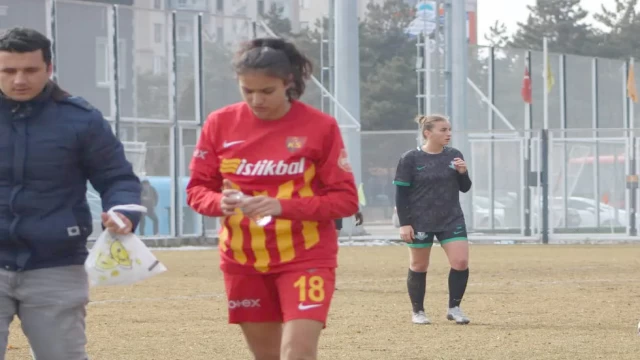 Zeynep Bilir, Futbol Milli takımına davet edildi