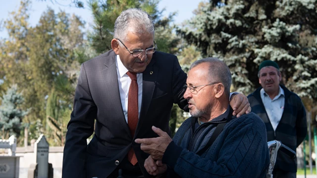 Büyükkılıç: "Engelli Vatandaşlarımız, Raylı Sistem Araçlarına Artık Daha Kolay Biniyor"