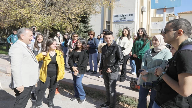 ERÜ'den Yeni öğrencilere Kültür Yolu Turu