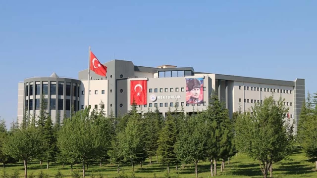 Erciyes Üniversitesi'nden çifte başarı