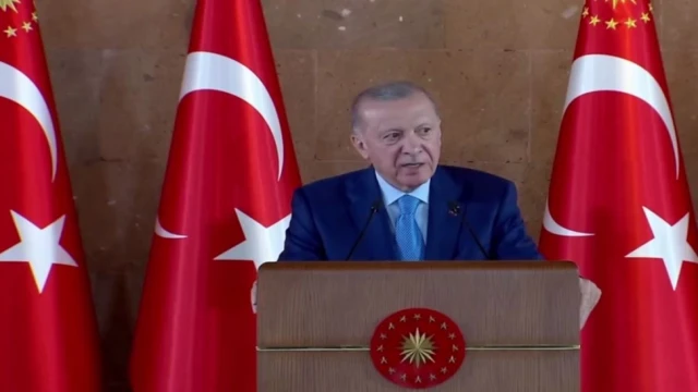 Cumhurbaşkanı Erdoğan Ahlat’tan millete seslendi... Doğal afetin partisi olmaz!