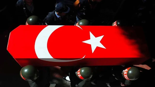 Son Dakika... Bakan Yerlikaya acı haberi duyurdu: 4 asker şehit oldu!