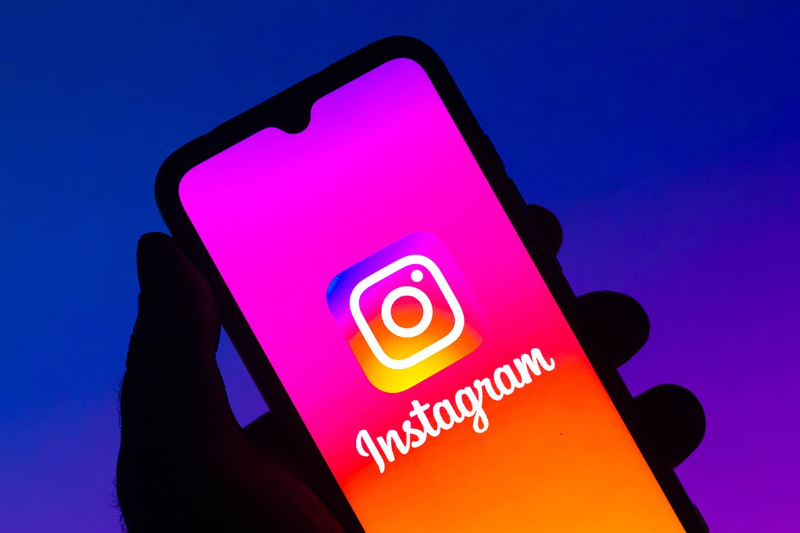 Instagram'da yeni dönem başlıyor: Ebeveynler artık her şeyi görebilecek!