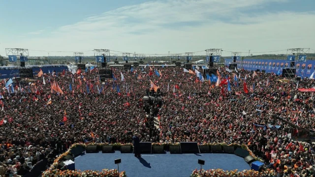 Cumhurbaşkanı Erdoğan, Büyük İstanbul Mitingi'ne kaç kişinin katıldığını açıkladı