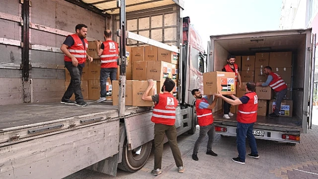 KOMEK Bayramda Gazzeli Çocukların Yüzünü Güldürecek