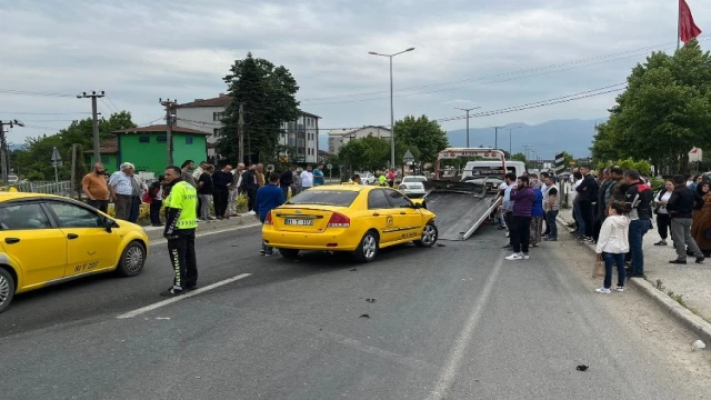 Düzce’de trafikte yarış kazayla sonuçlandı!