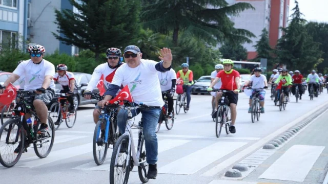 Pedallar İzmit’te de 19 Mayıs’a çevrildi