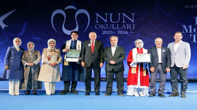 Cumhurbaşkanı Erdoğan, torununun mezuniyetine katıldı