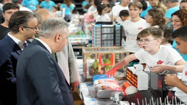 İzmir’de ’Robotik Kodlama’ şenliği