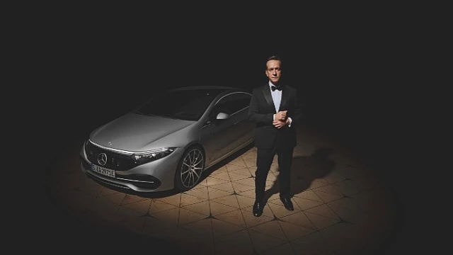 Matthew Macfadyen ve Roger Federer’in başrollerini paylaştığı ”O Bir Mercedes-Benz.” global reklam kampanyası Türkiye’de yayında