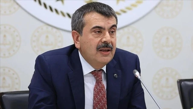 Bakan Tekin, Kayıt Ücretleri Hakkında Konuştu: "Gerçek Dışı İddialar"